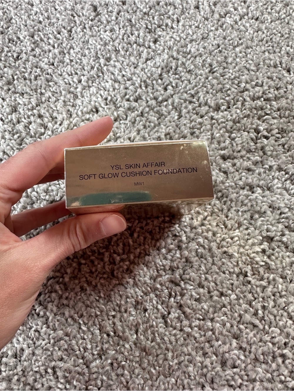 YSL Skin Affair Soft Glow Cushion Foundation in MW1 - Picture 3 of 9